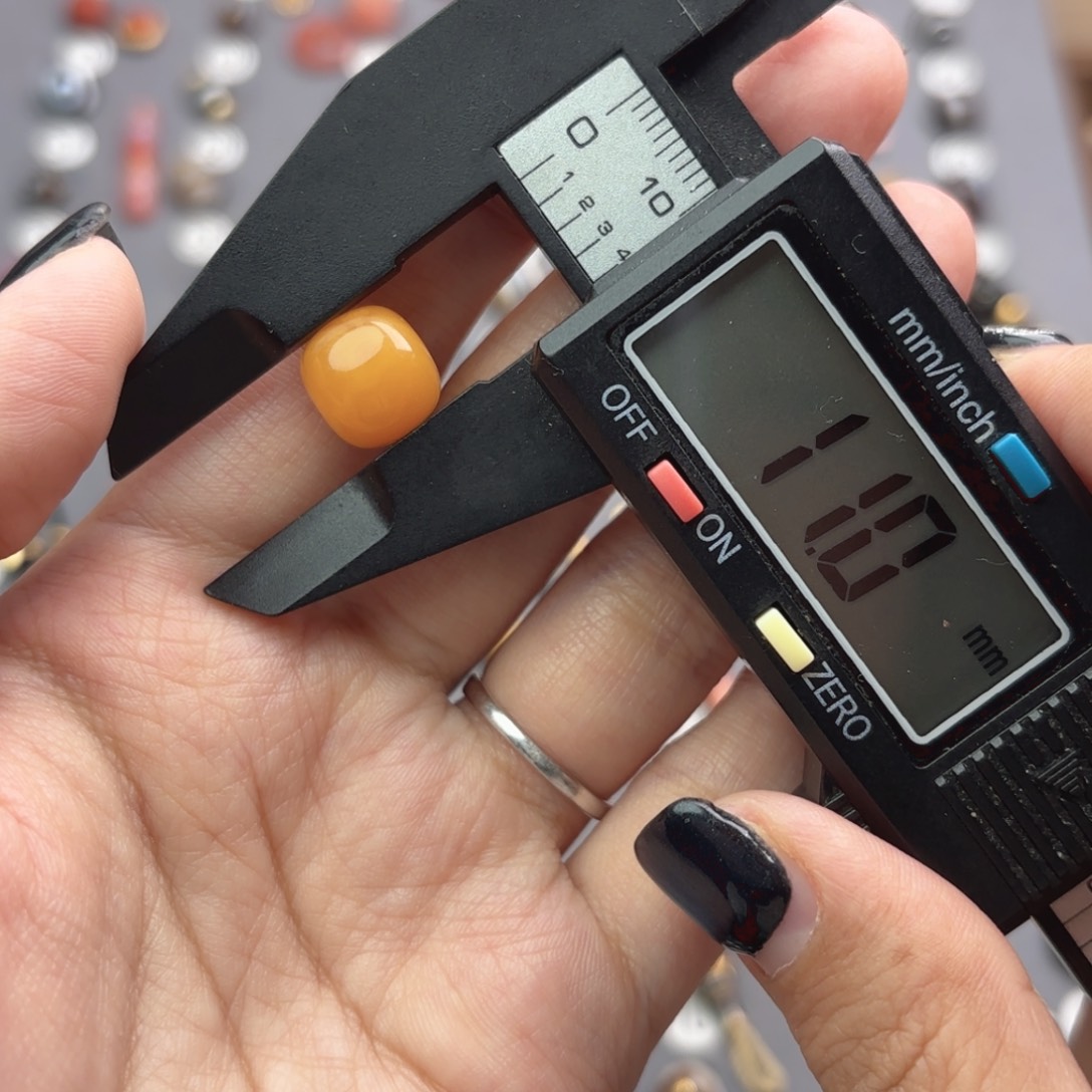 蜜蜡未镶嵌裸石老型