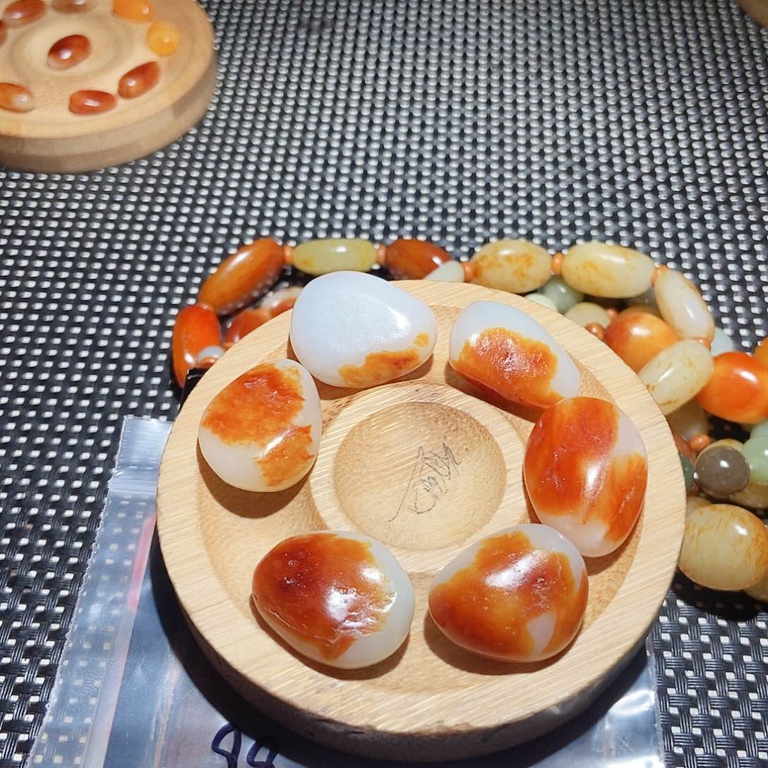 未镶嵌手链和田玉手****3