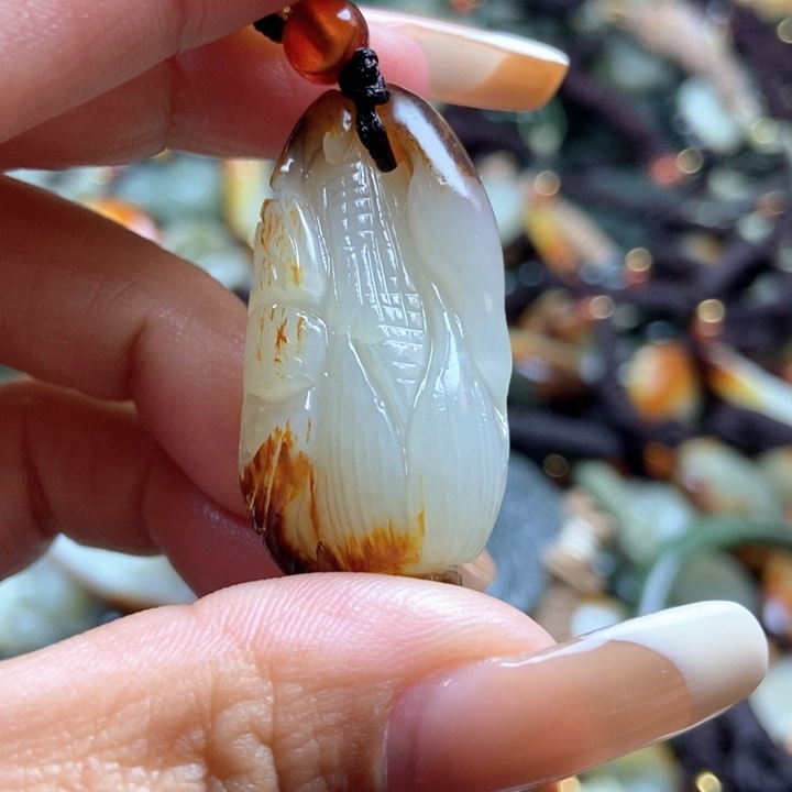 和田玉颈饰未镶嵌