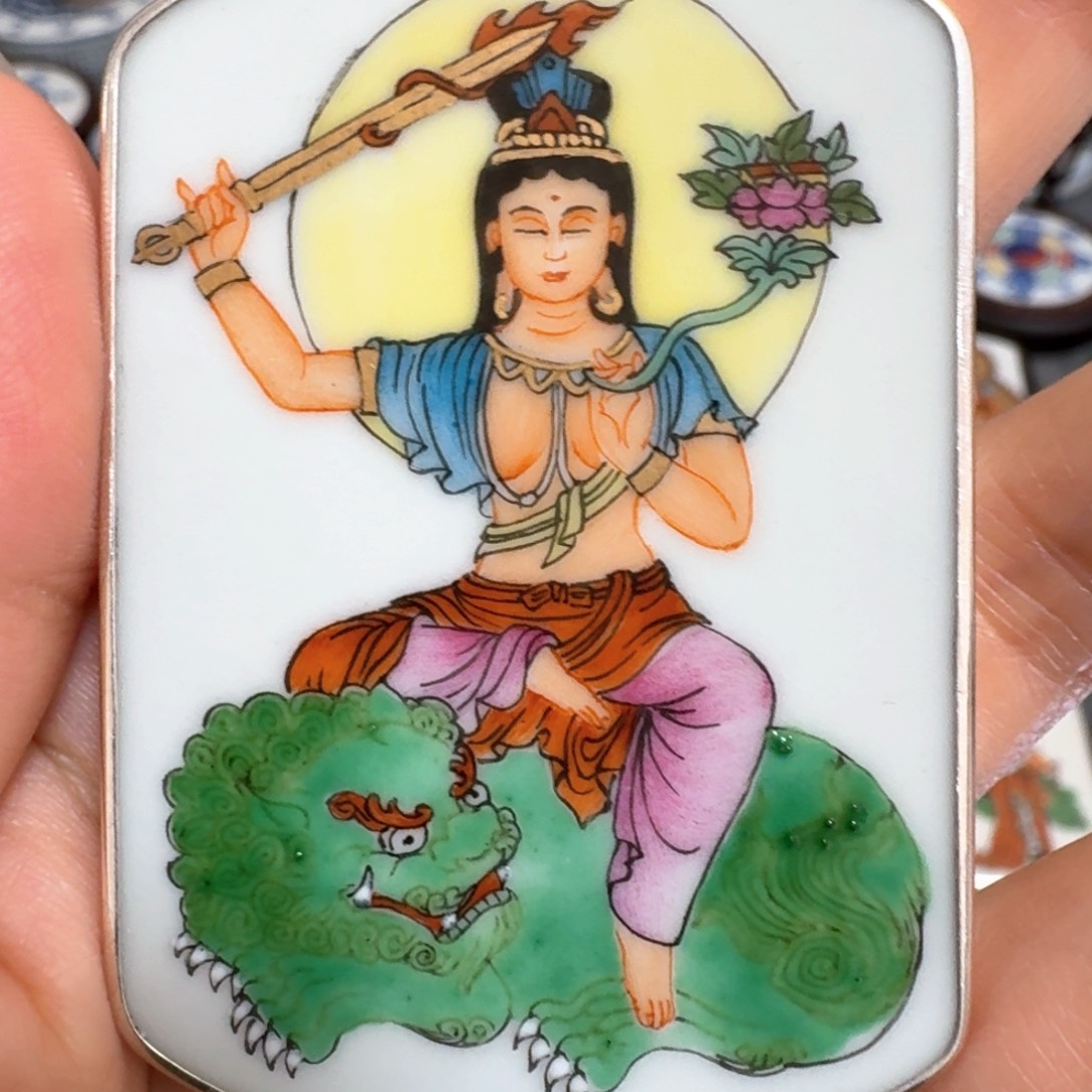 用***9瓷片粉彩纯银文殊挂件