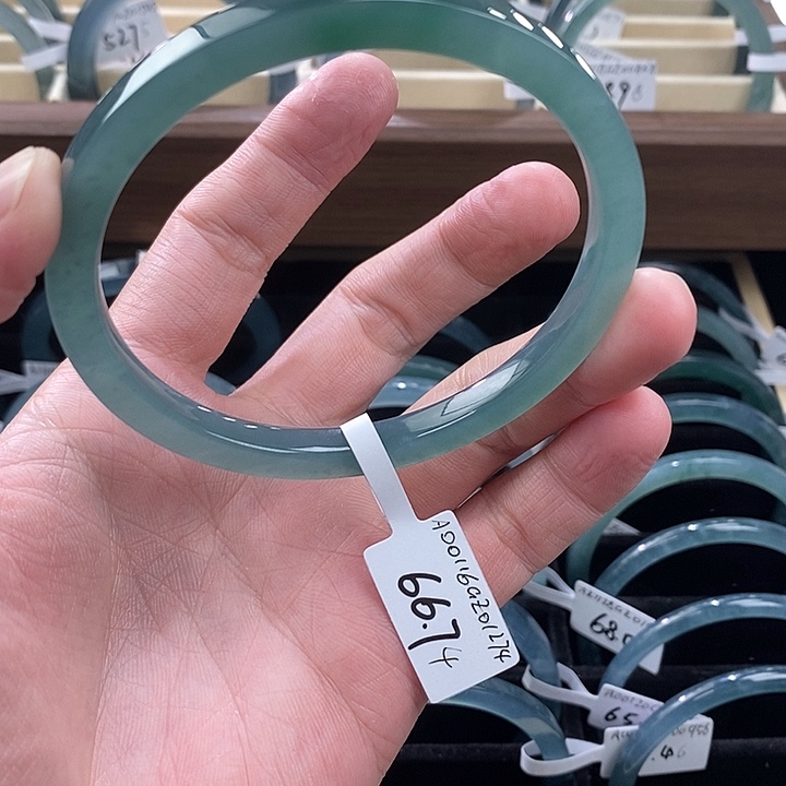 翡翠手镯未镶嵌小***凡66.74