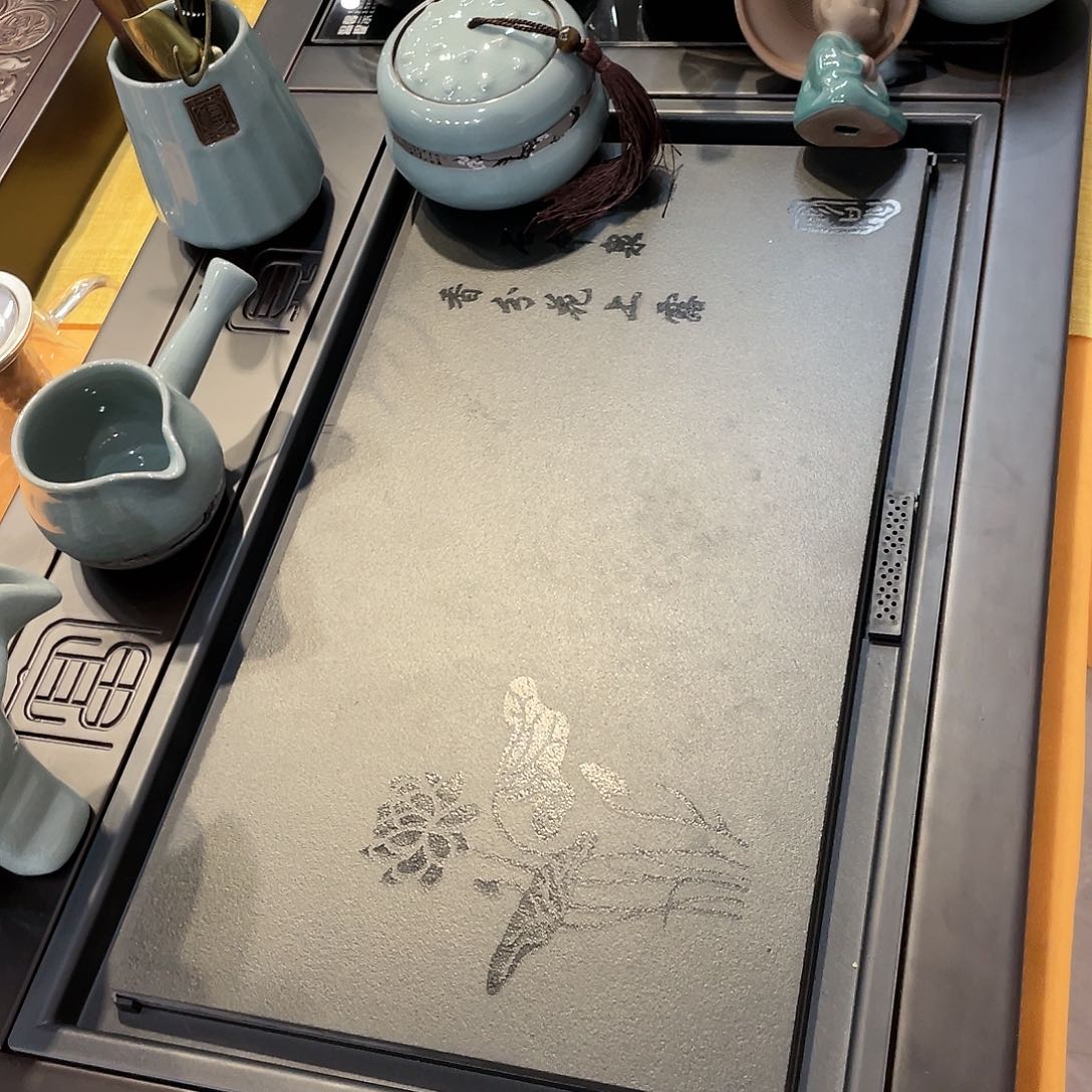 古窗的名字和姓名叫