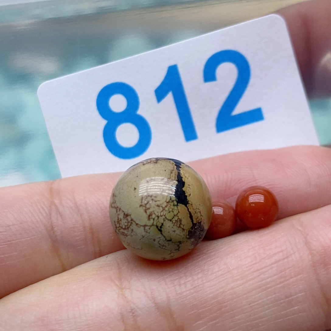 南红玛瑙未镶嵌珠宝奇石