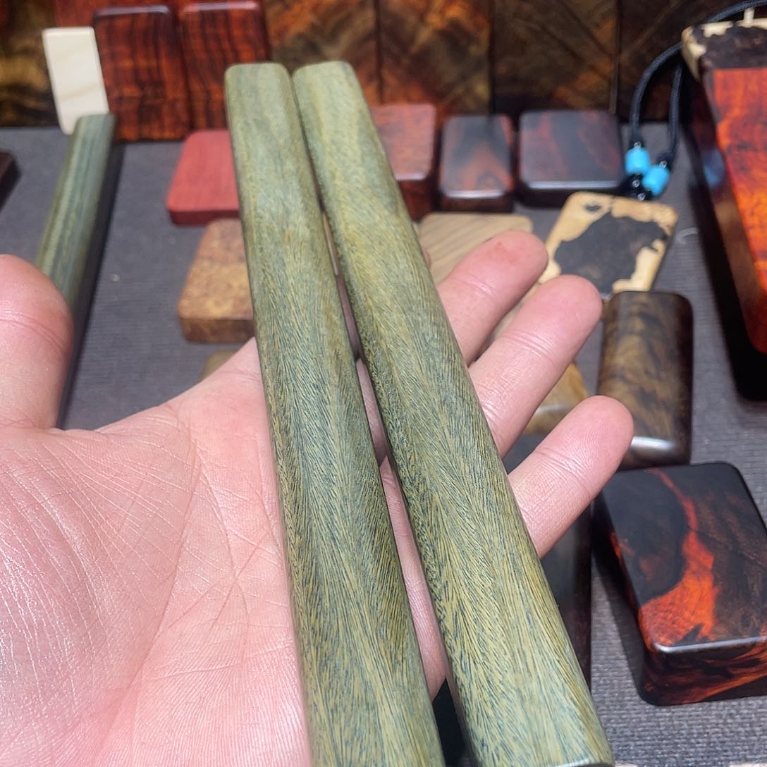 檀香紫檀（小叶紫檀）B*