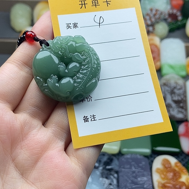 颈饰未镶嵌和田玉