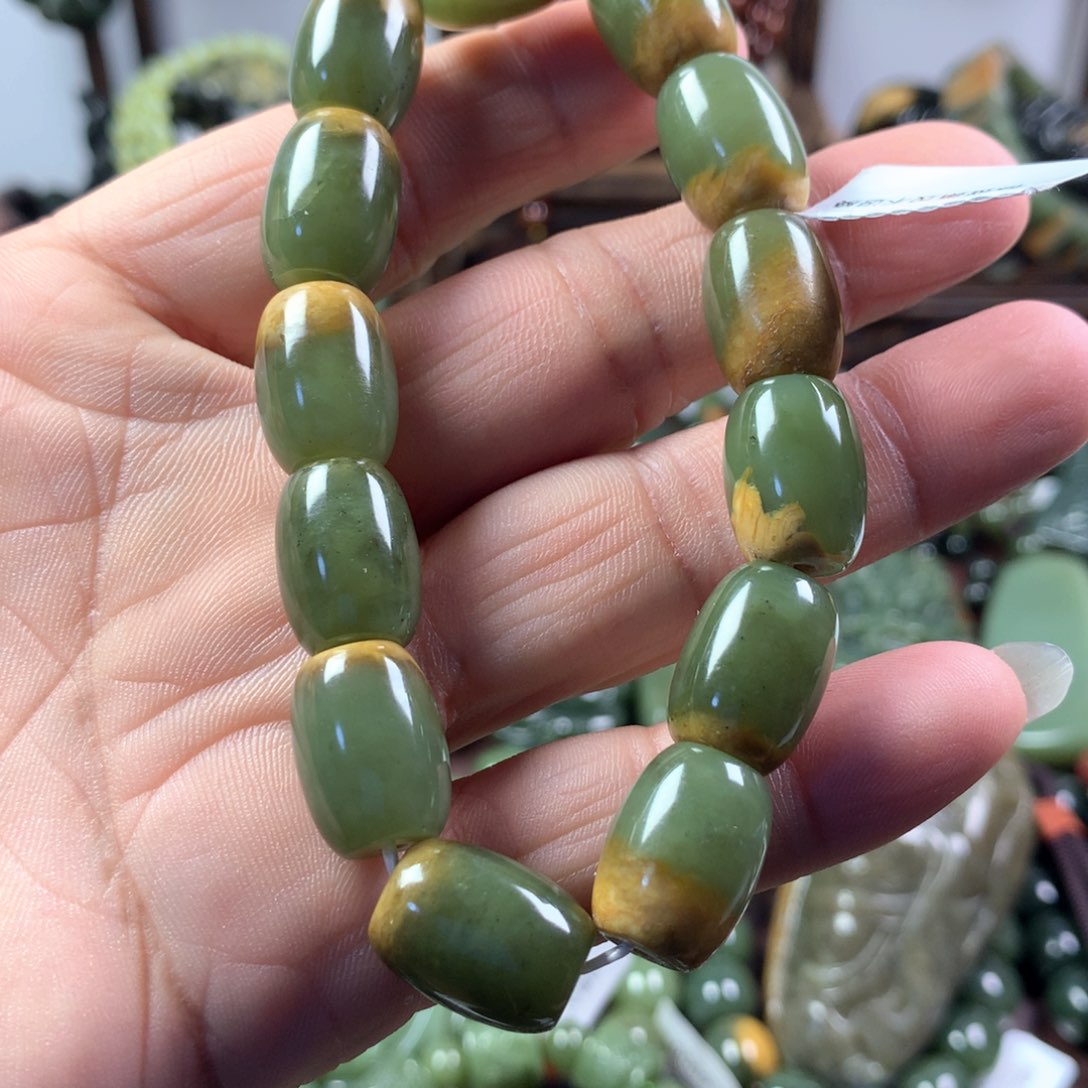 透闪石质玉手链未镶嵌天***情