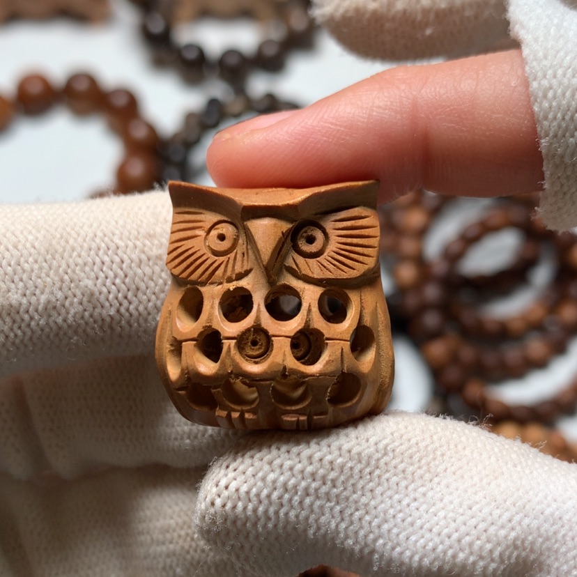 【闪购商品】檀香木手串/手链吃****心檀香配饰