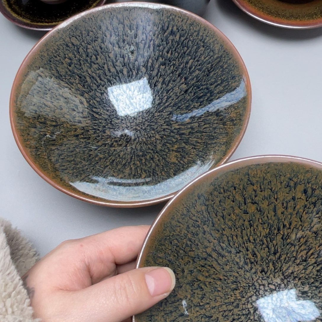 蔚***空茶盏88。 两只。      