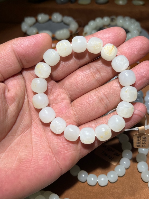和田玉老型手串卡11*12同料留洒金皮油润细腻