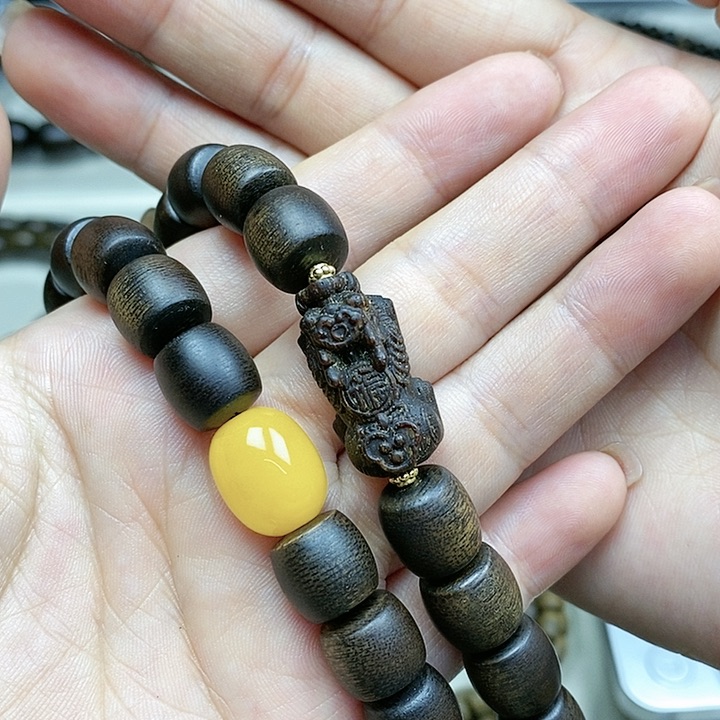 沉香手串M**W越南芽庄白奇楠沉水料