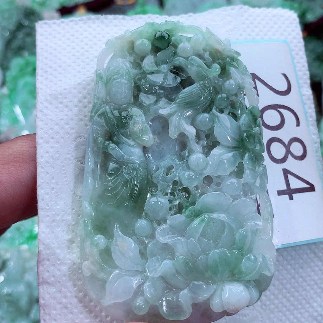 吊坠(不含链)未镶嵌翡翠