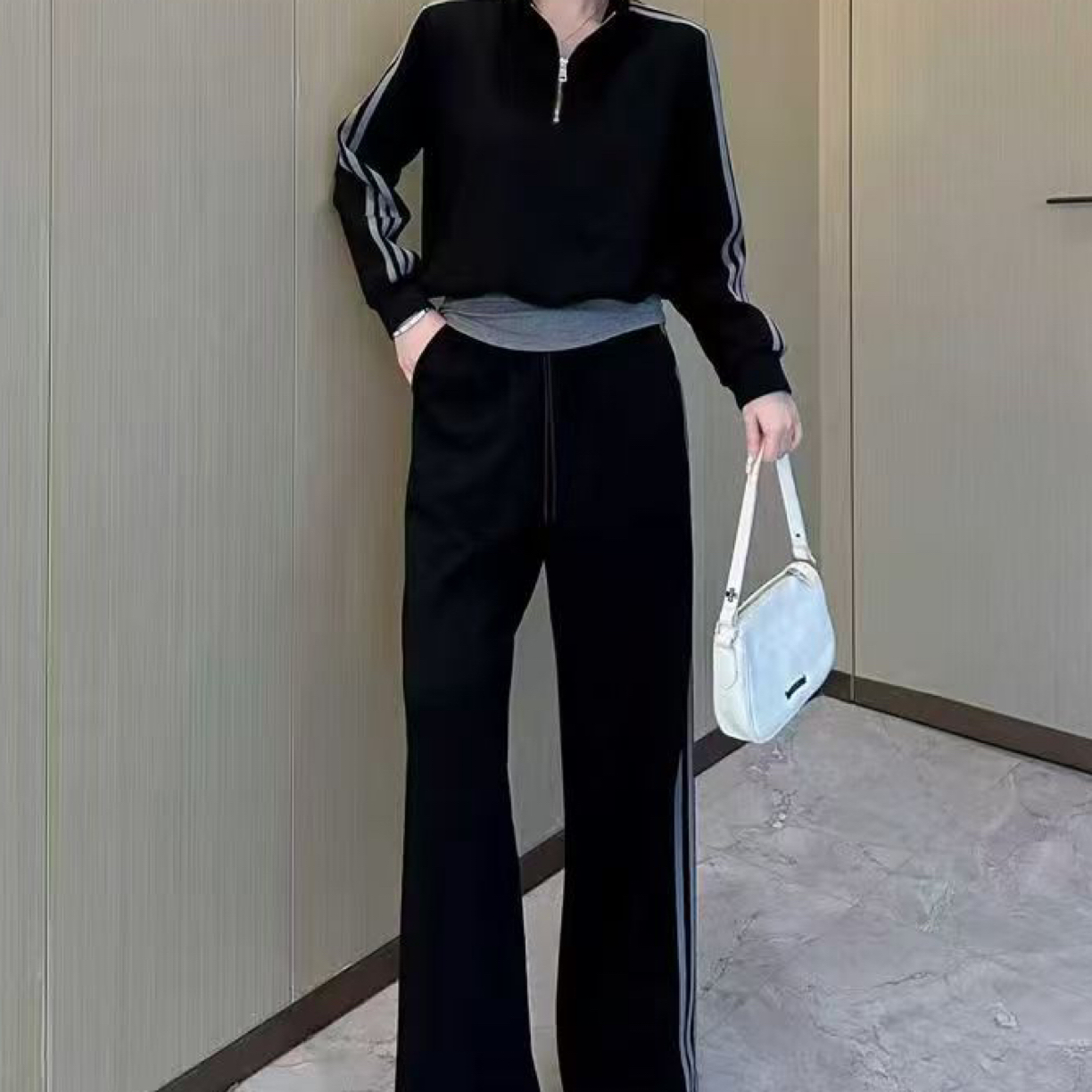 宜美多家 自留款减龄显瘦假两件卫衣直筒裤套装620