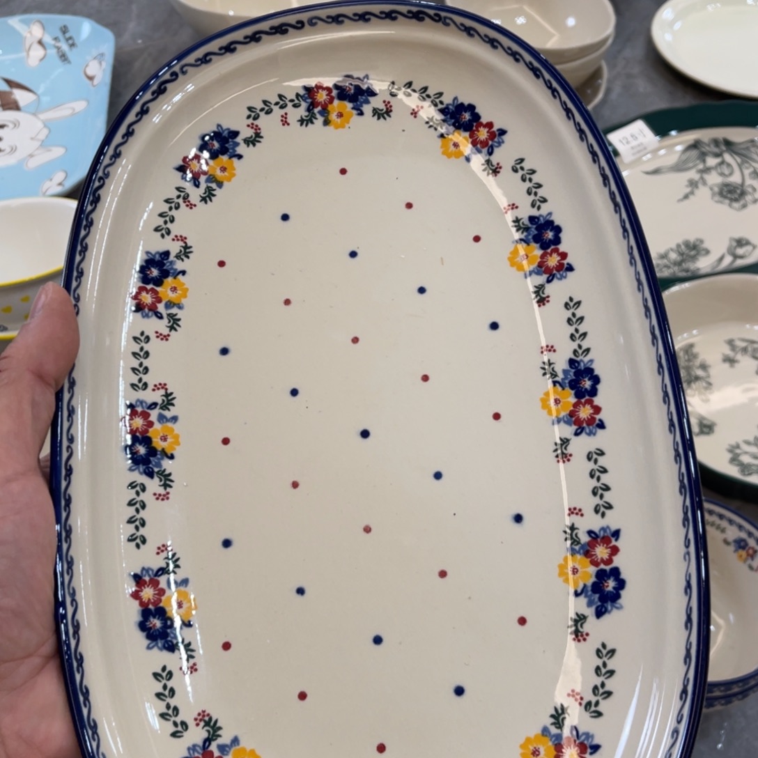 陶瓷微瑕餐具介意勿拍，满18飞！