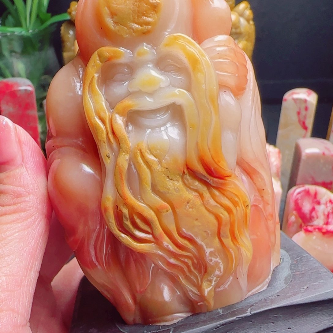 田黄石漫***哥田黄石摆件