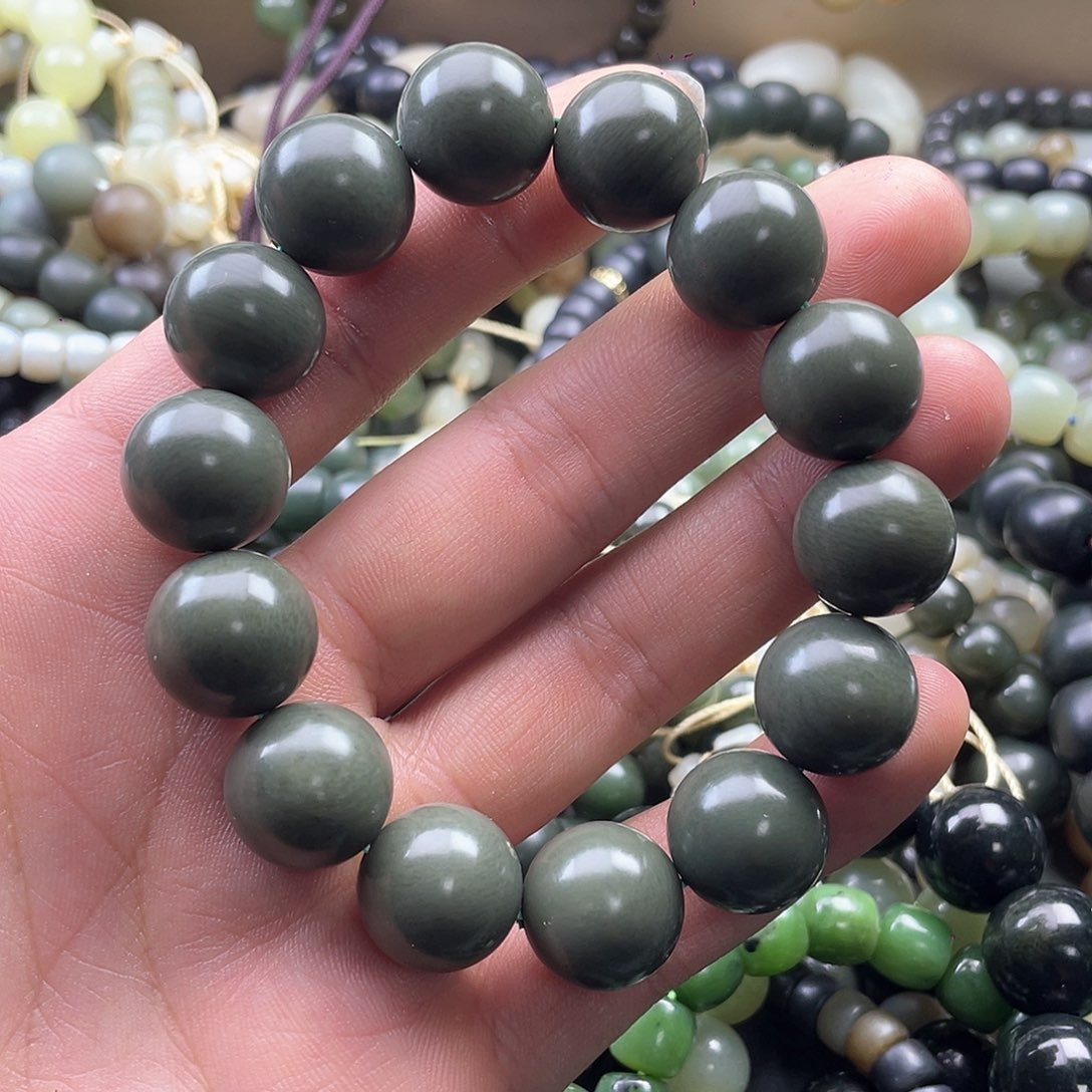 和田玉手串未镶嵌