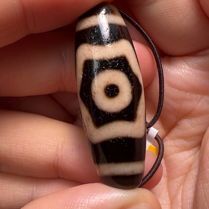 且***心玛瑙/玉髓未镶嵌颈饰