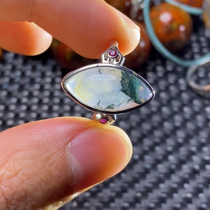 玛瑙/玉髓颈饰未镶嵌