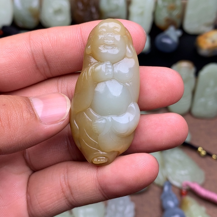 和田玉（糖玉）未镶嵌颈饰