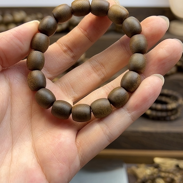 沉香碎屑沉香10鼓珠单圈11克