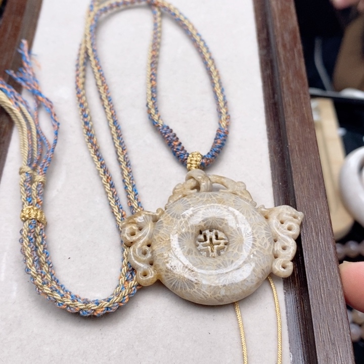 硅化珊瑚（珊瑚玉）手镯未镶嵌