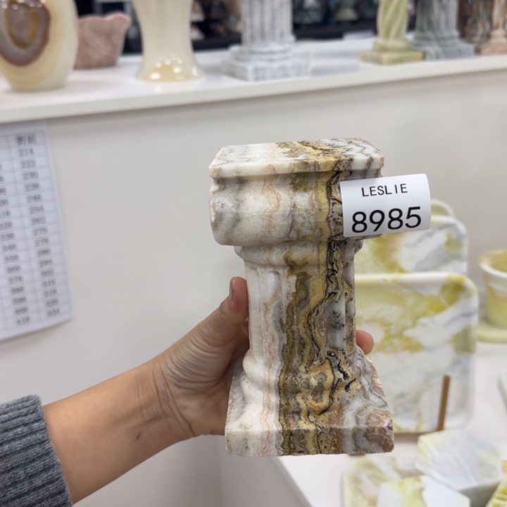 8985。。。。。。。         