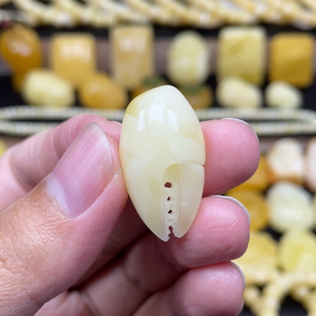 琥珀未镶嵌裸石琥珀蜜蜡