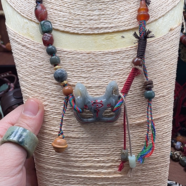 玛瑙/玉髓颈饰未镶嵌