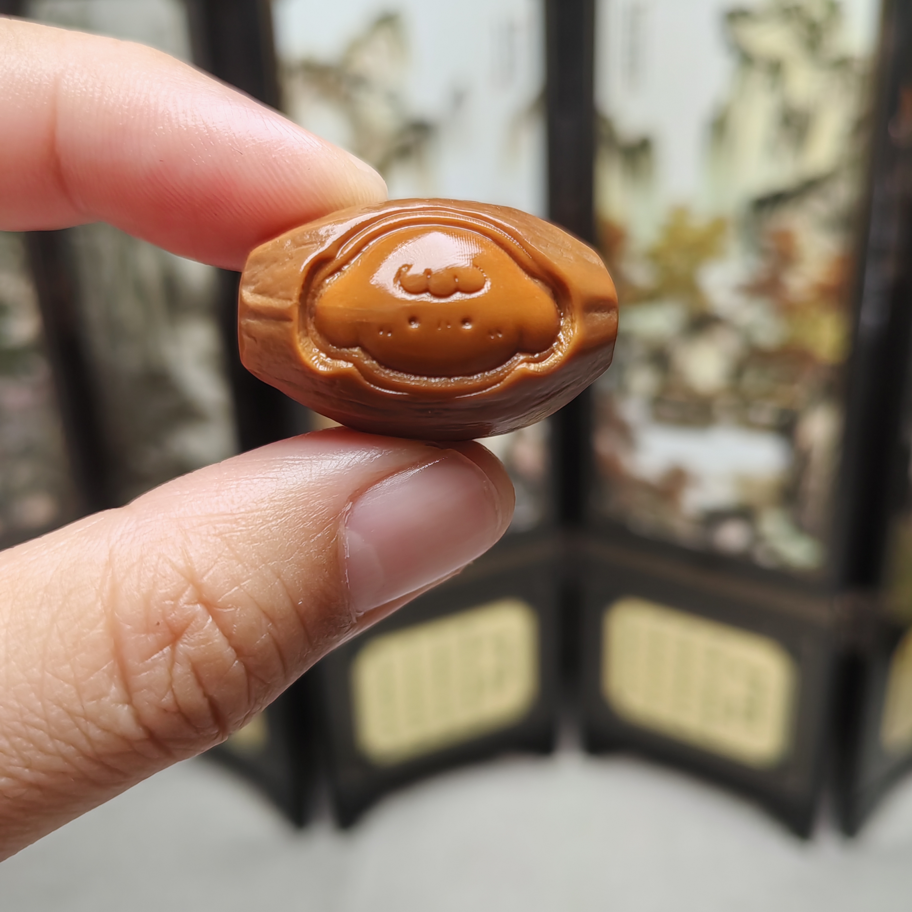 橄榄核卡通单粒 小女孩