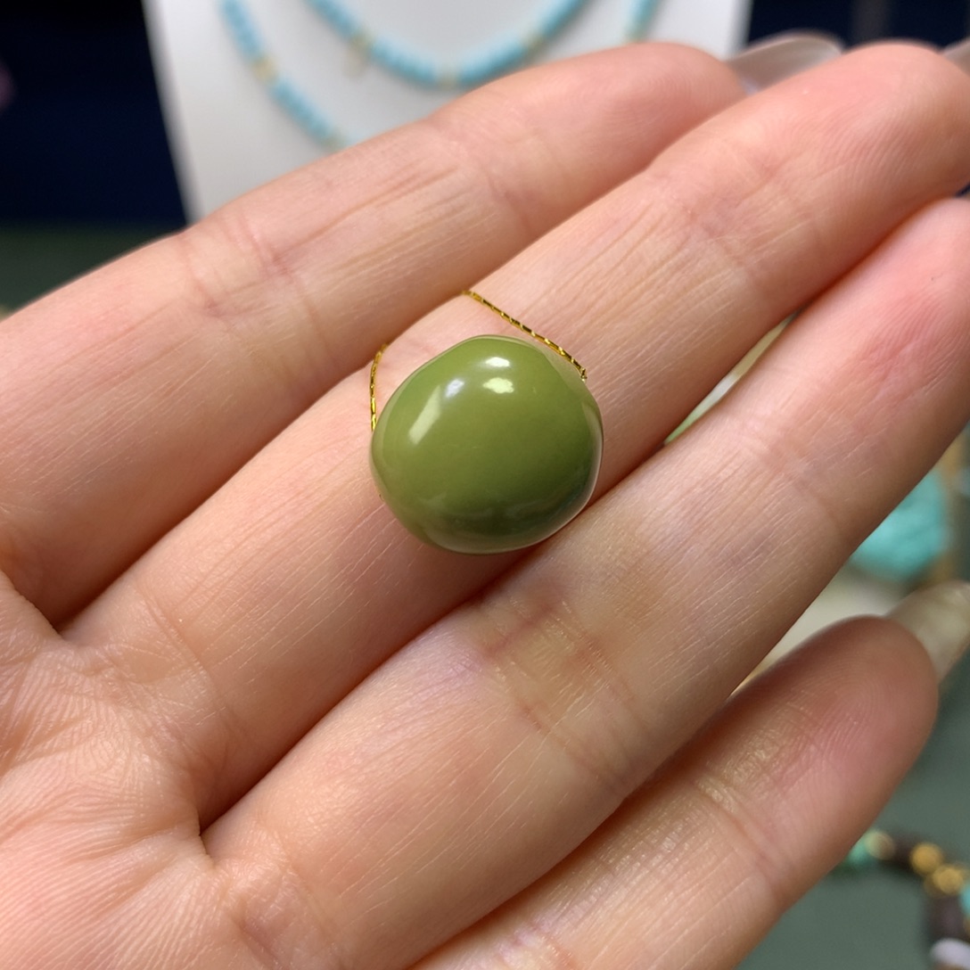 绿松石吊坠未镶嵌