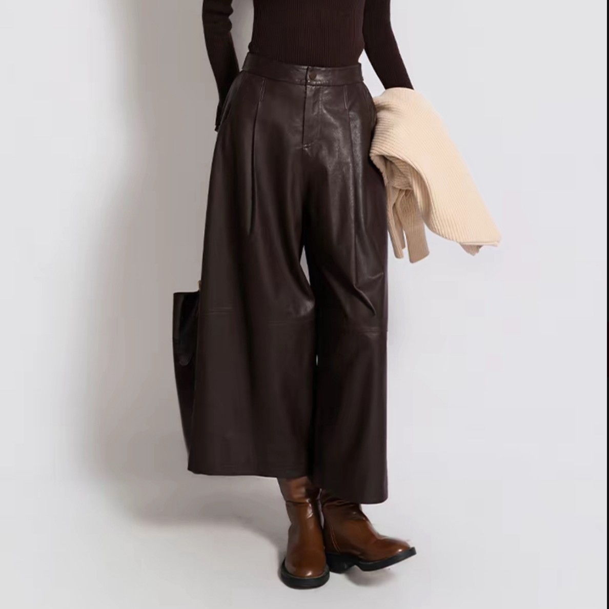 MASIENDI/玛丝恩迪2025新款宽松气质九分阔腿皮裤130422