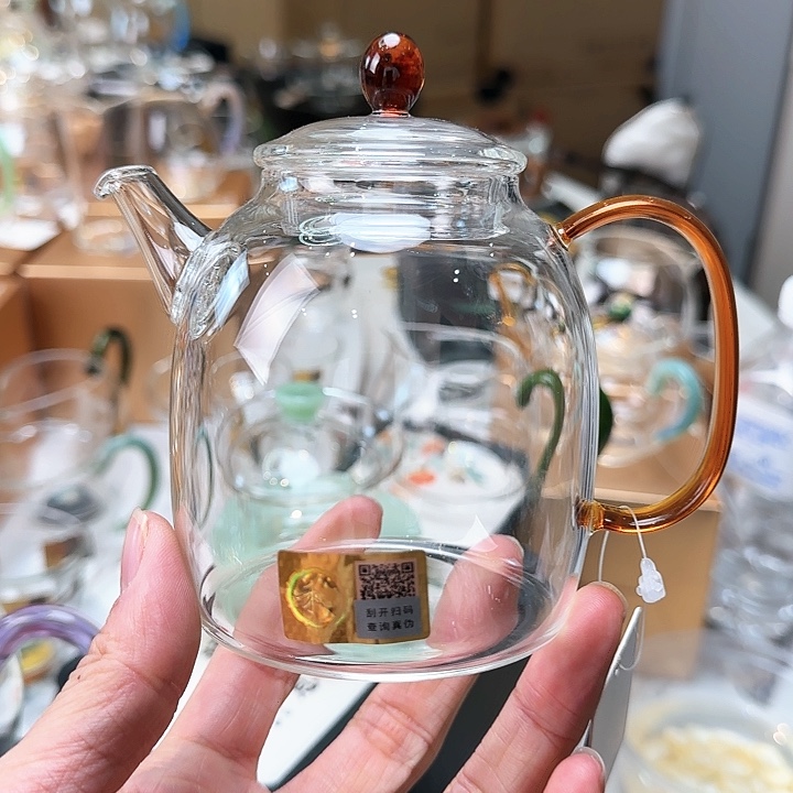 禾器琥珀色宴臣壶