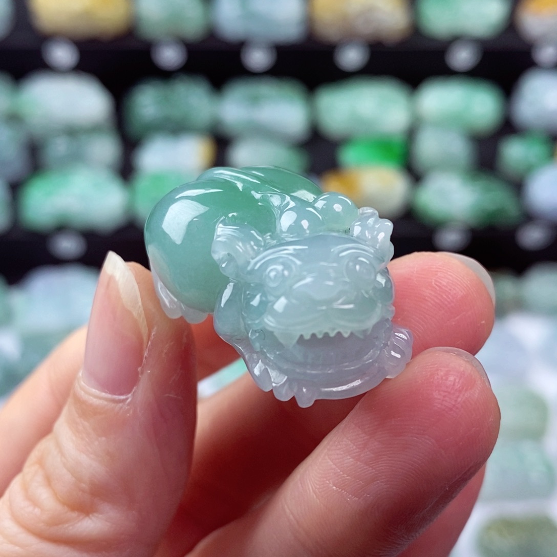 翡翠颈饰未镶嵌天然