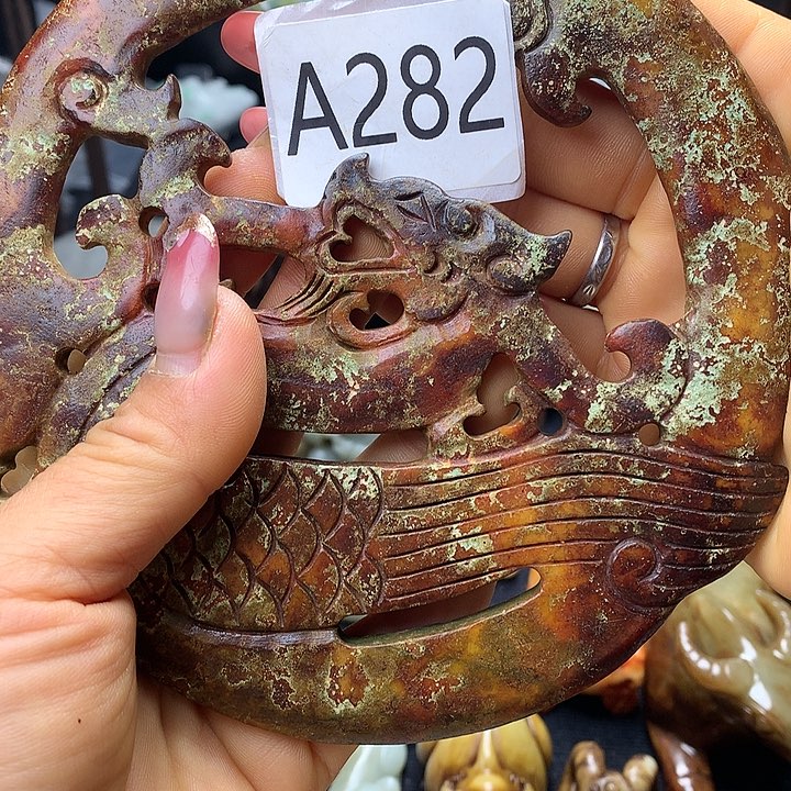 和田玉未镶嵌车挂