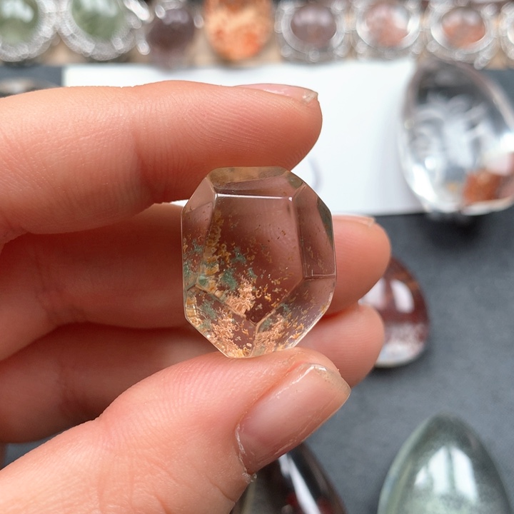 水晶颈饰未镶嵌极***子水晶