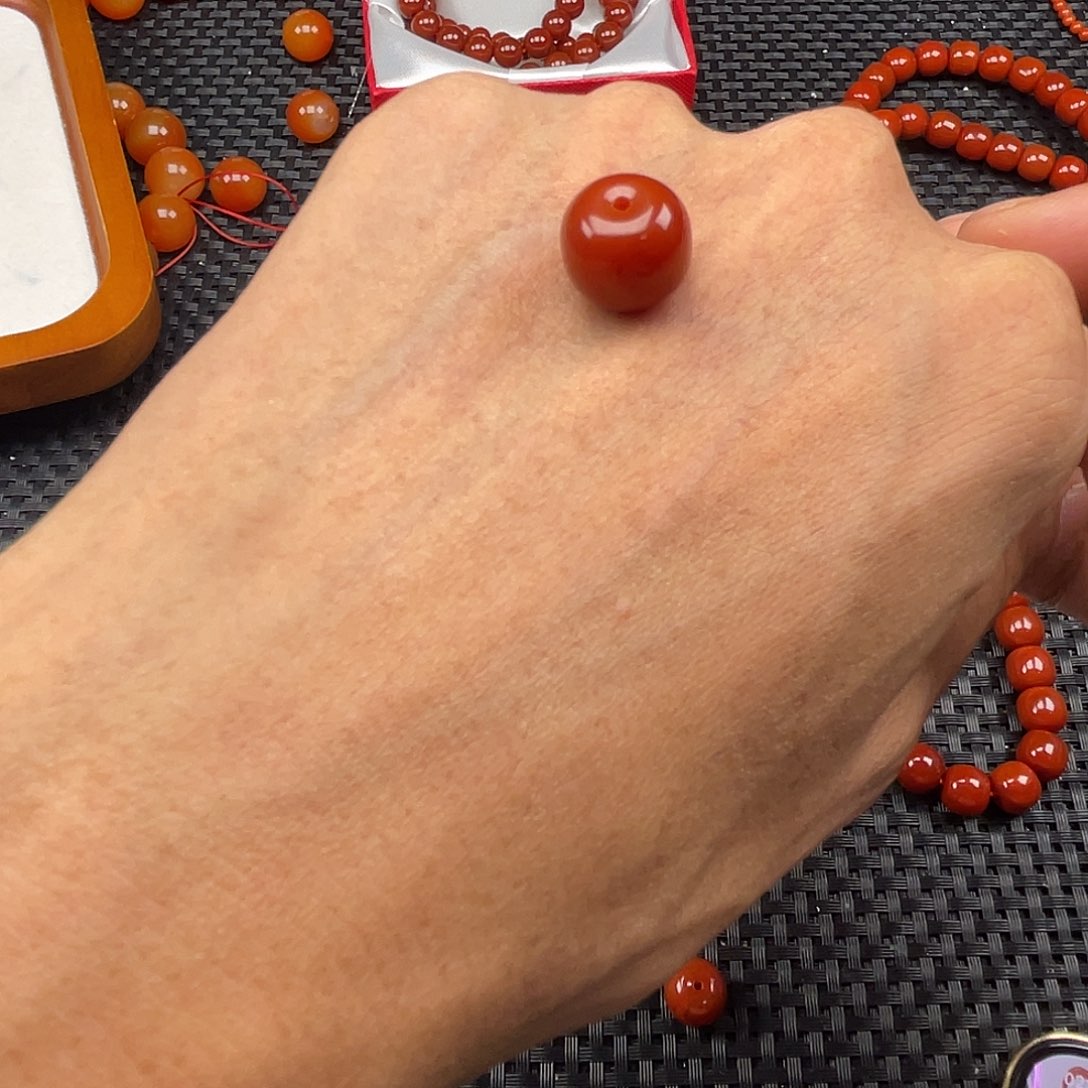 南红玛瑙未镶嵌老型牛血红色卡11