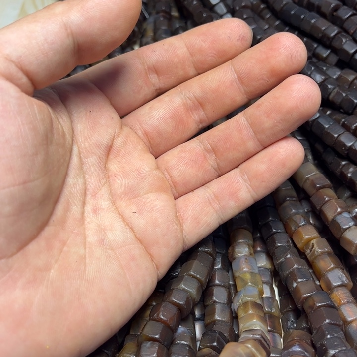 颈饰玻璃不二一包