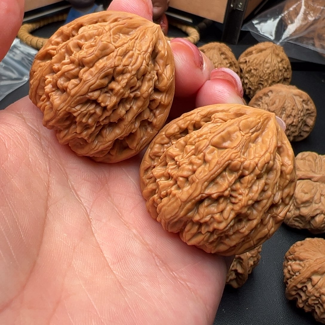 文玩核桃吊坠虎头王39