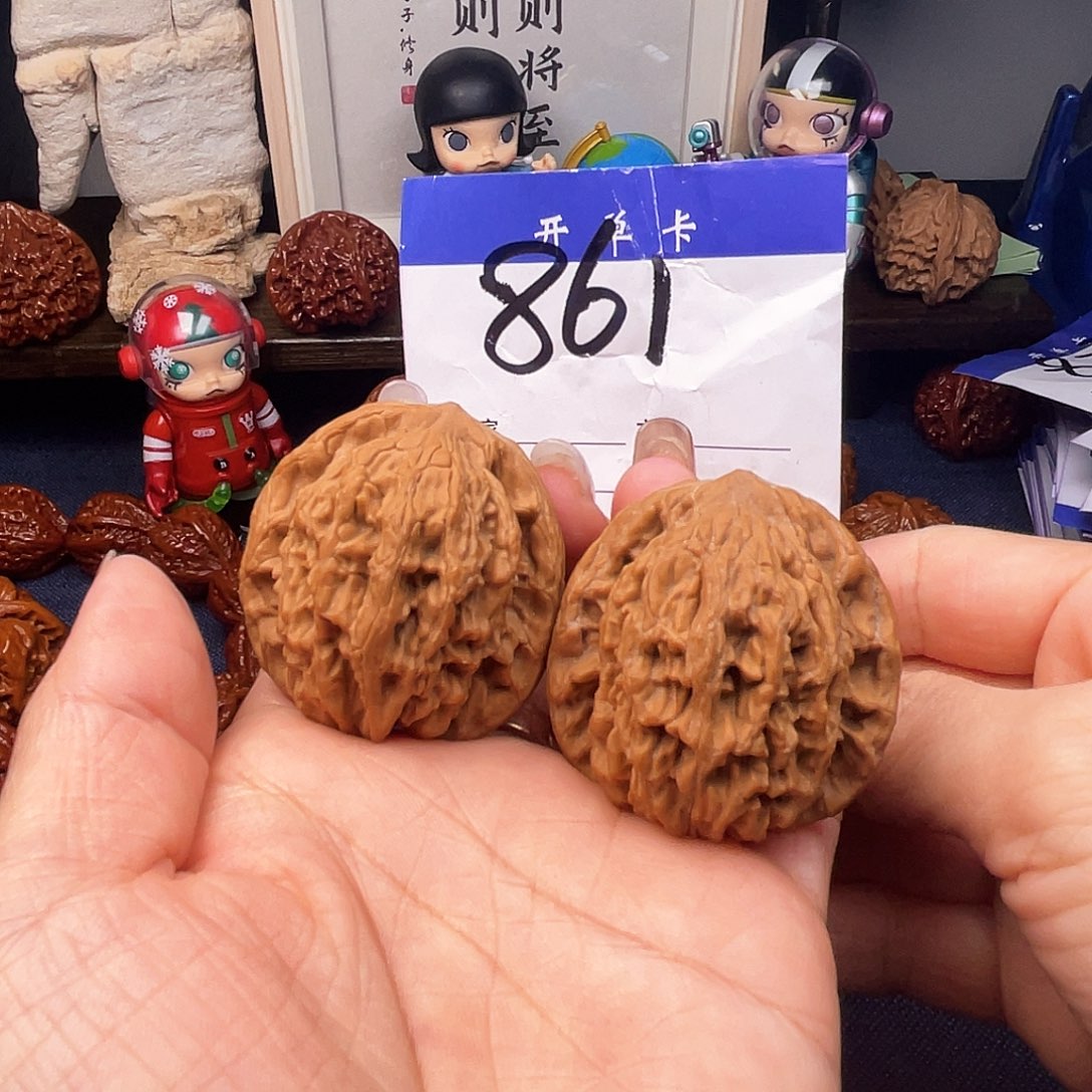 文玩核桃吊坠虎头41