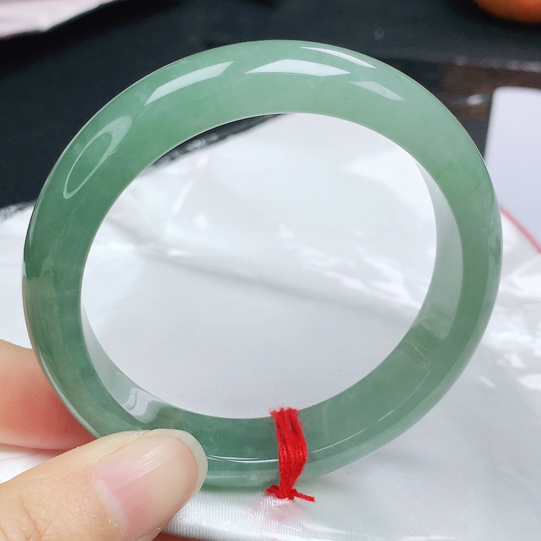 翡翠手镯未镶嵌正5455