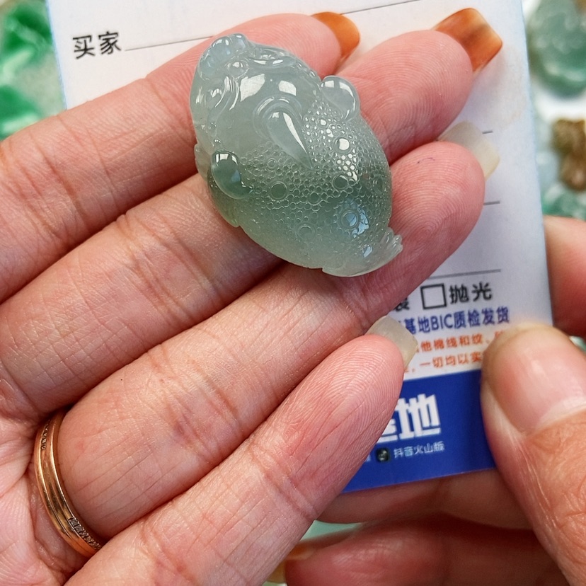 【闪购商品】翡翠颈饰未镶嵌金蟾