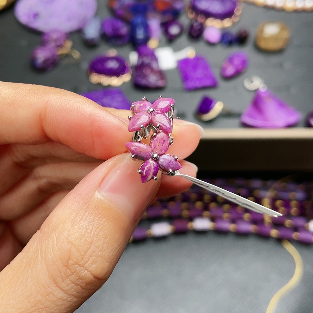 苏纪石（舒俱来）耳扣银S925镶嵌