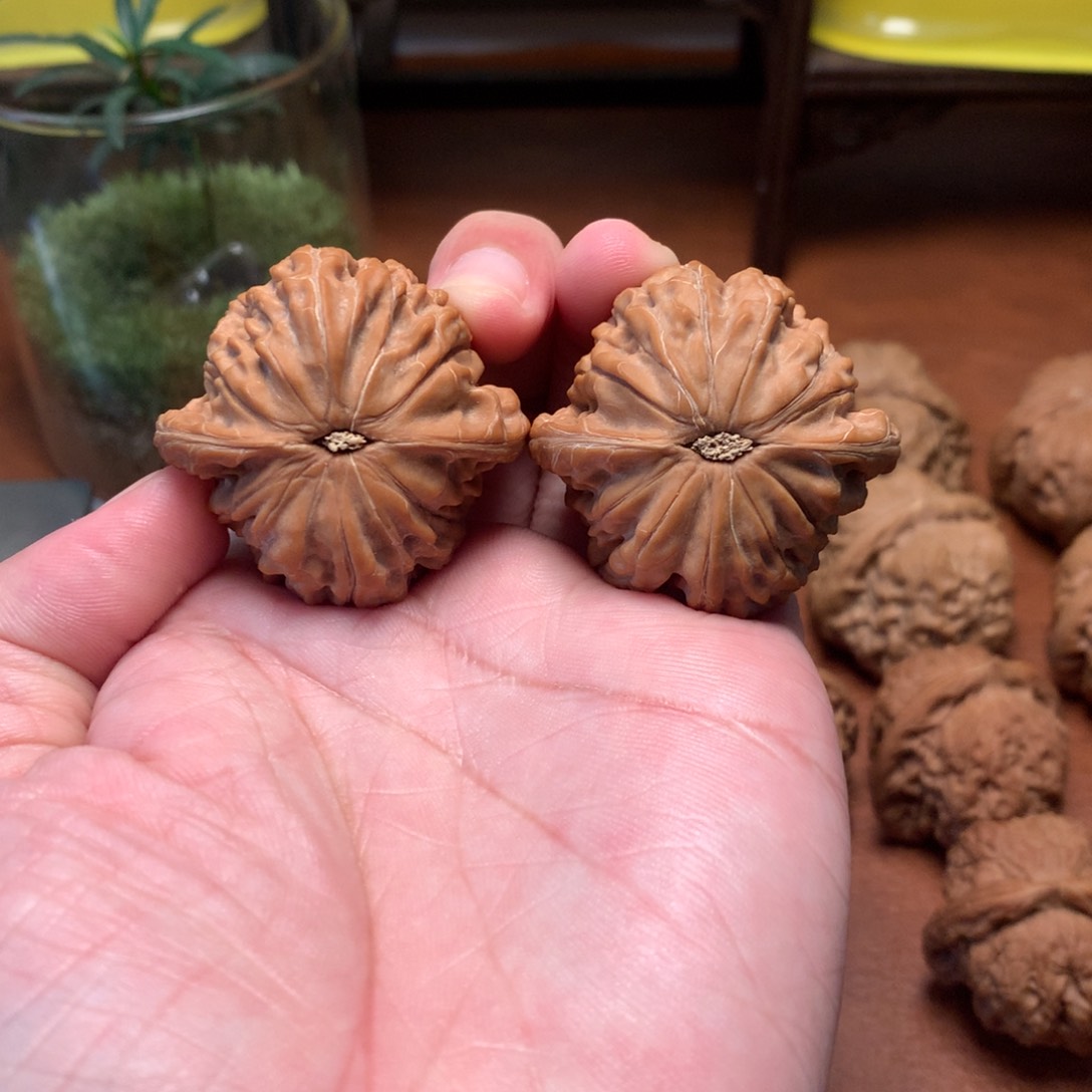 文玩核桃把件随**为磨盘