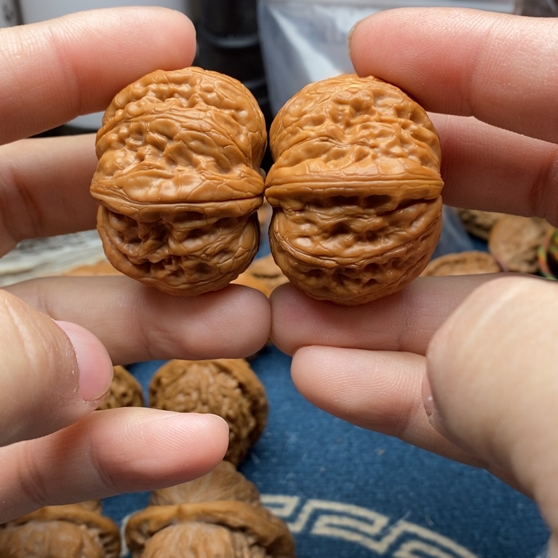 核桃把件四零元宝