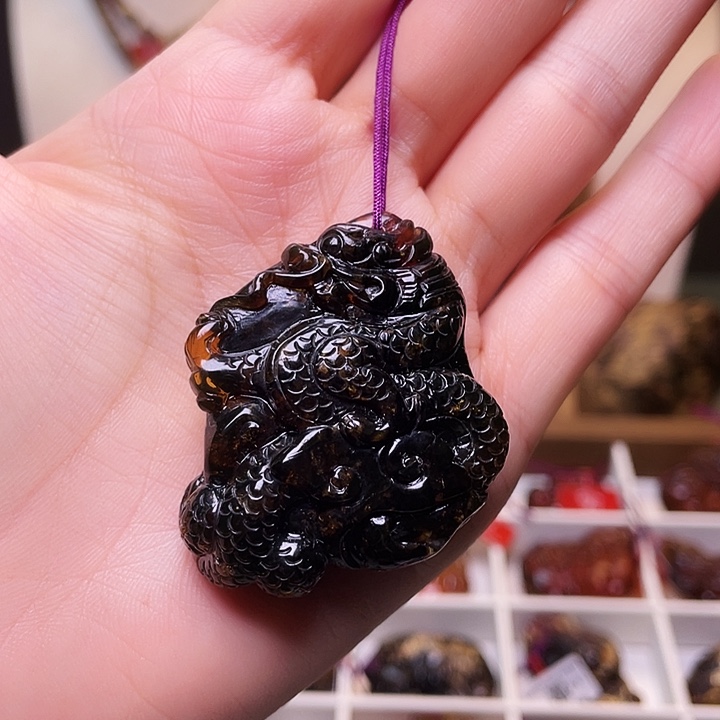 琥珀未镶嵌裸石抚顺琥珀翳珀龙牌294