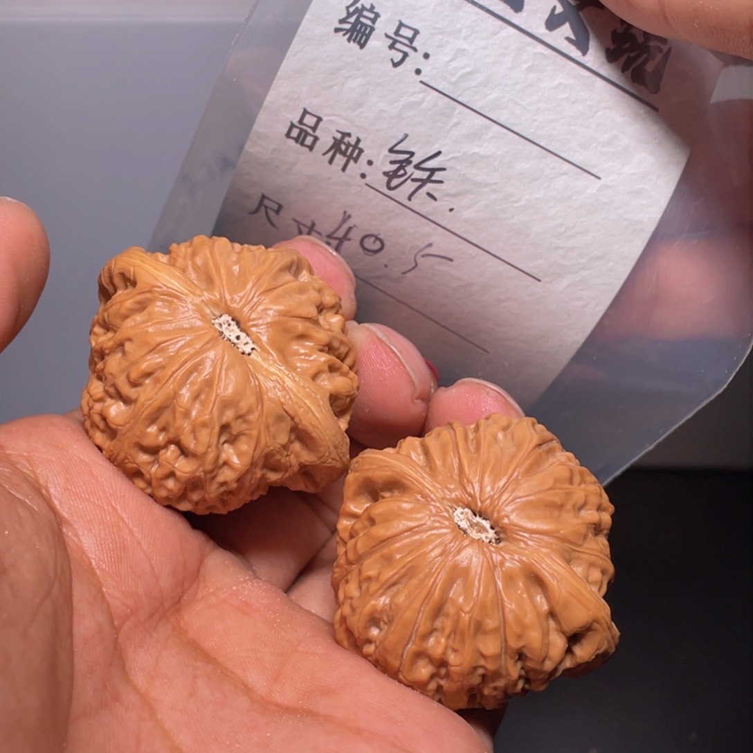 文玩核桃吊坠文玩核桃