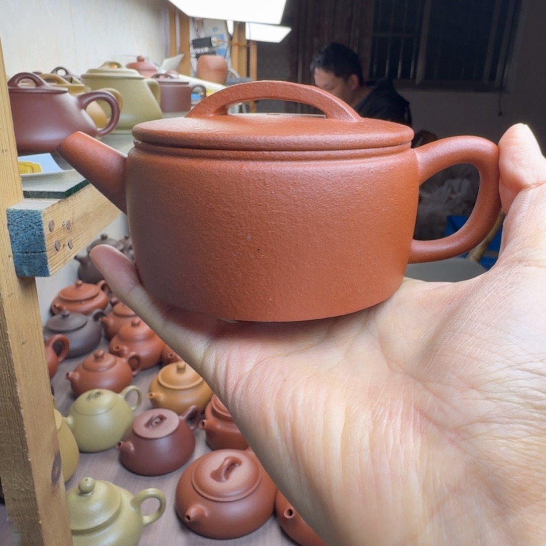 用***3茶壶紫砂200容量左右