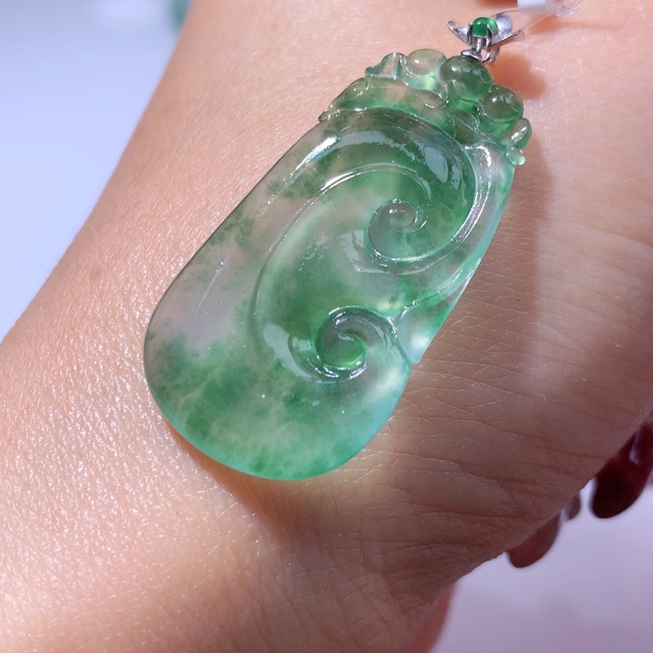 定制翡翠未镶嵌翡翠