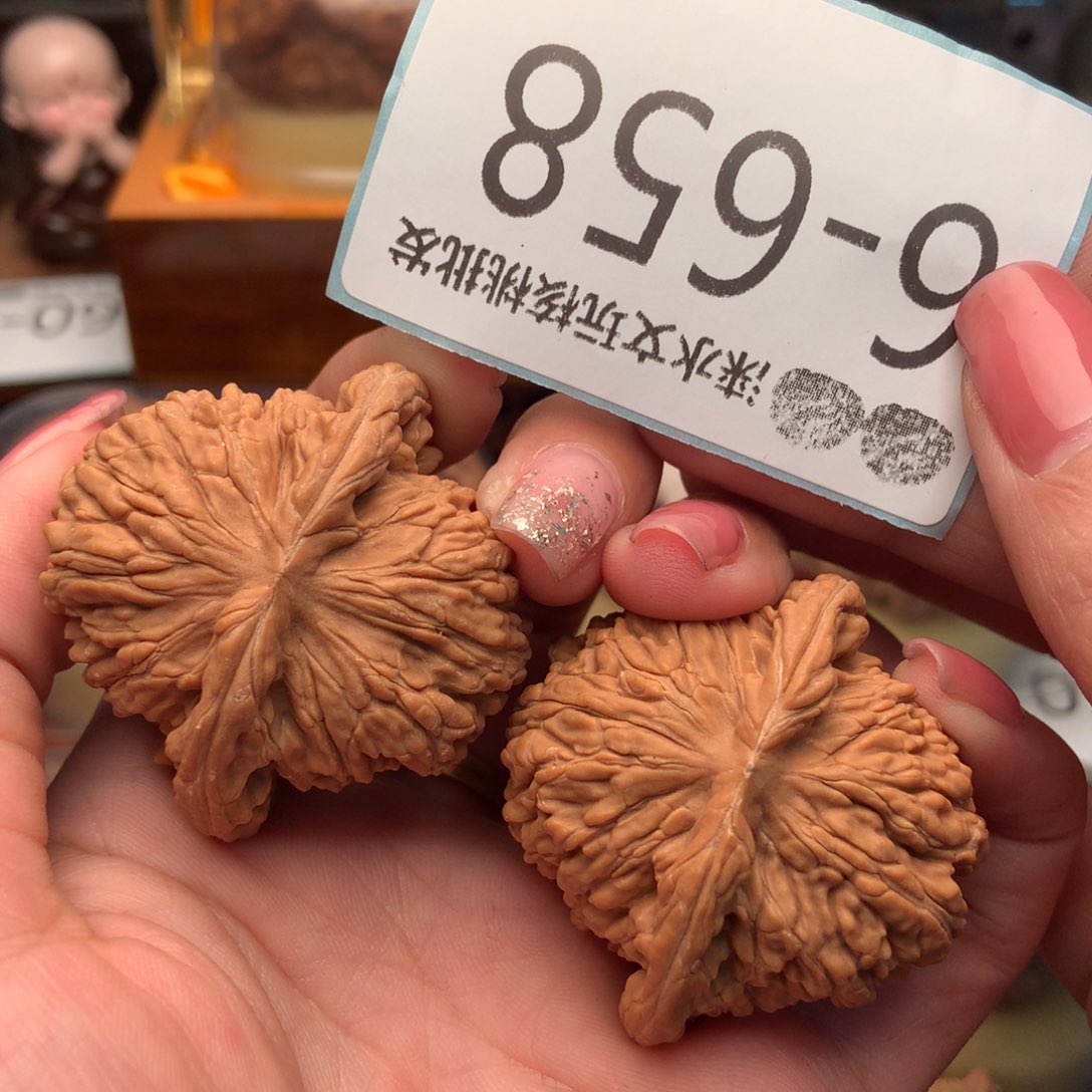 文玩核桃把件46四座楼