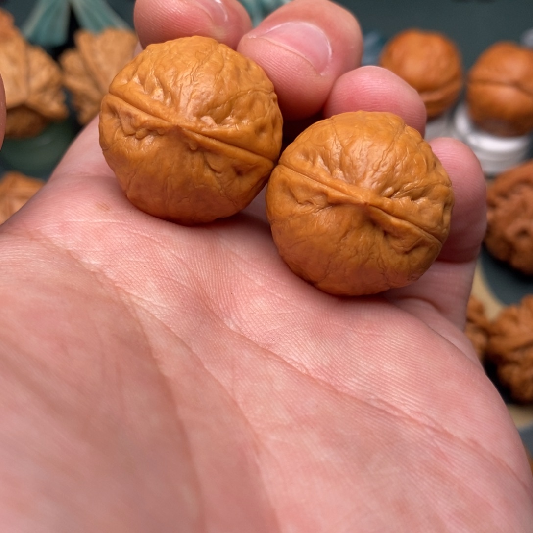 文玩核桃把件龙珠