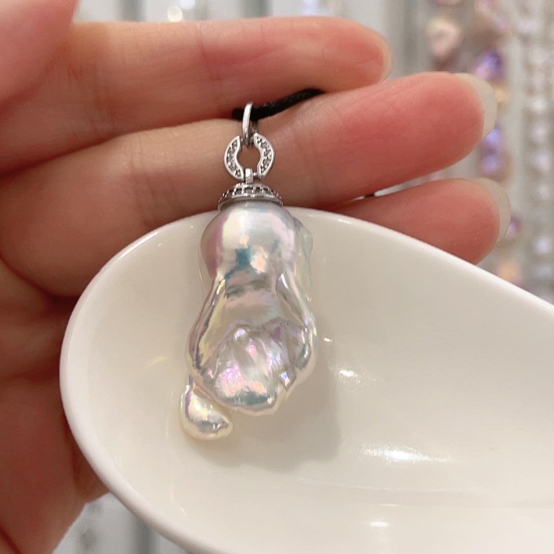 紫***萝颈饰未镶嵌淡水珍珠